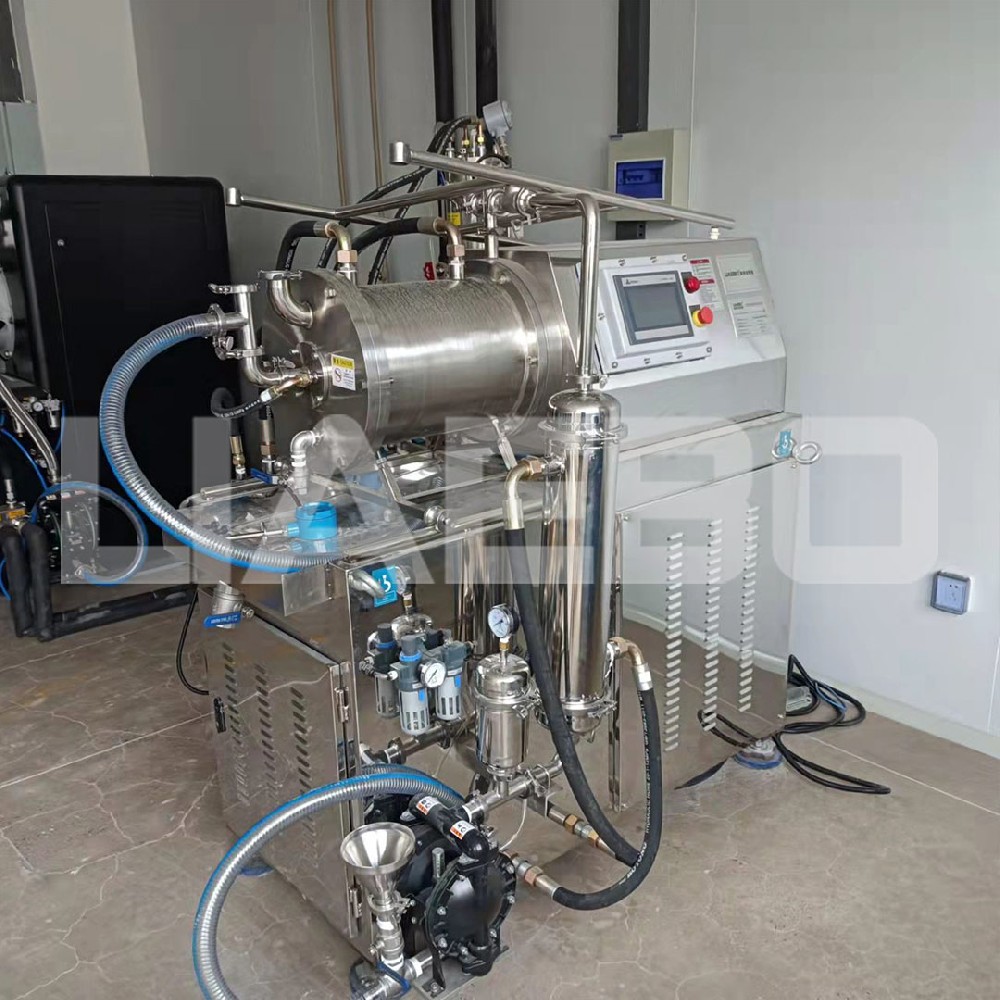 安徽某表面處理基地25L砂磨機調(diào)試成功