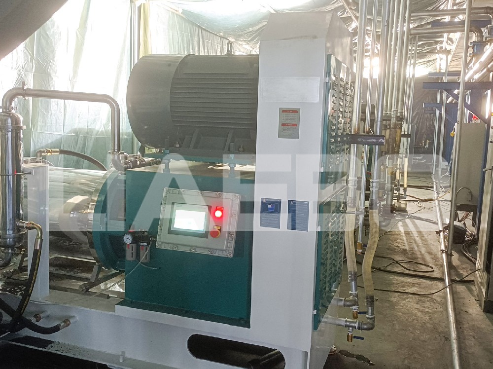 山西某材料公司100L納米砂磨機調(diào)試成功