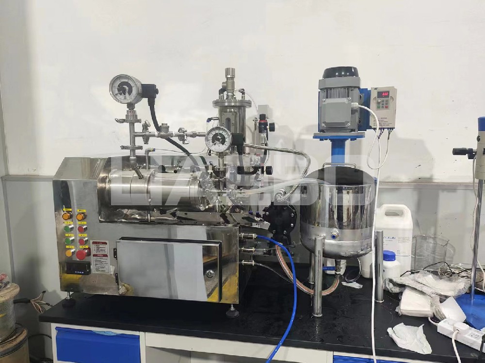 浙江某公司2L實驗室砂磨機調(diào)試成功