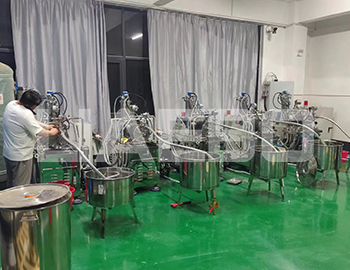 臨沂某新材料有限公司 4臺(tái)5L砂磨機(jī)調(diào)試成功