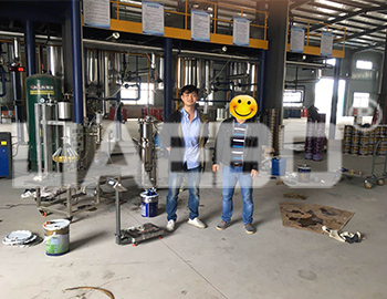 湖北某聚氨酯涂料公司半自動灌裝機